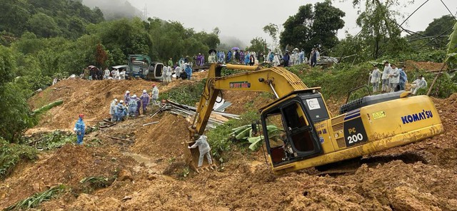 Nam thanh niên tử nạn khi livestream vụ sạt lở ở Hà Giang: Bố thẫn thờ đi tìm, mẹ khóc hết nước mắt - Ảnh 1.